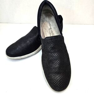 Walking Cradles "Orleans" Snake Printed Nubuck Dual Sneakers Women's Size 8